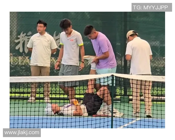 成都网球队与广州网球队的精彩对决赛后分析与战术总结 成都网球队与广州网球队的精彩对决赛后分析与战术总结