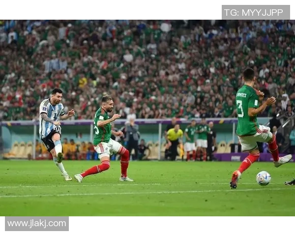 外国足球明星队的传奇之路与全球球迷的热情互动 外国足球明星队的传奇之路与全球球迷的热情互动