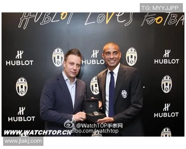 足球明星与女人的浪漫故事:爱与荣耀交织的情感旅程 足球明星与女人的浪漫故事:爱与荣耀交织的情感旅程