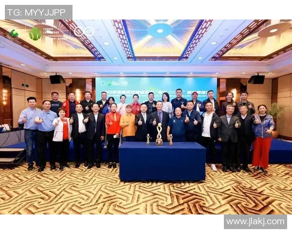 北京网球队与成都网球队赛后复盘团队协作的成功与不足分析