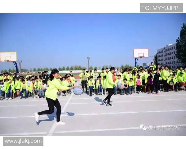 西安篮球队在挑战赛中的力量展现与战术分析全景点评 西安篮球队在挑战赛中的力量展现与战术分析全景点评